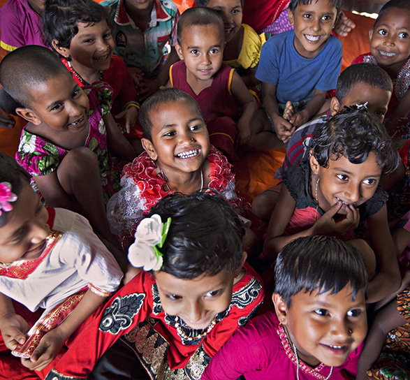 Documentation of children and the drowning hazards they face in everyday life in Bangladesh. Bloomberg Philanthropies’ Public Health team is engaged in drowning prevention work in the country. (photo by Kuni Takahashi)